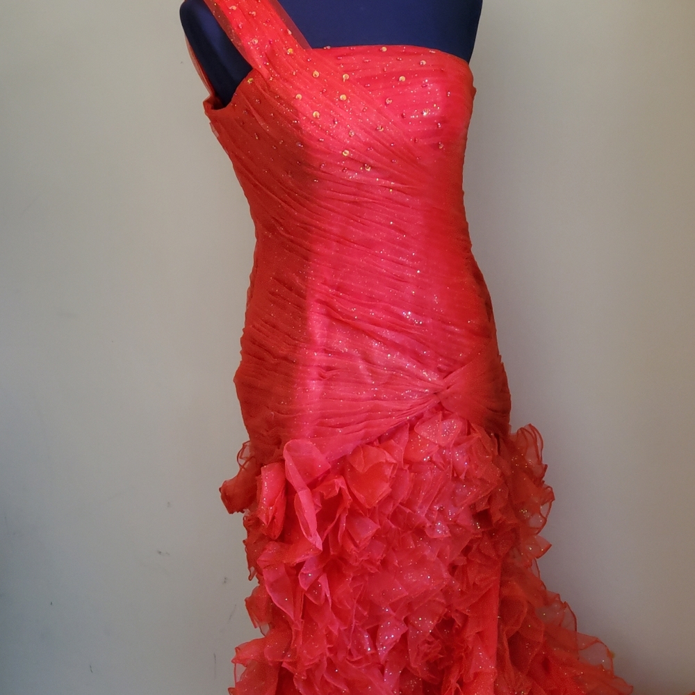 Dress - Picture 2 of 3